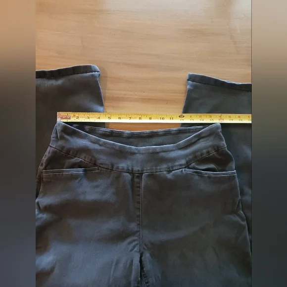 Westbound Womens 14 Short Black Jeans/Pants Pull On Style Faded Black/Charcoal - Picture 3 of 9
